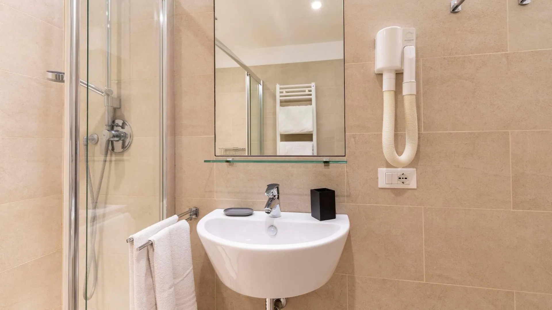 Appartement San Samuele Venezia Centro+ Wellness Pool Jacuzzi 0*, Venise